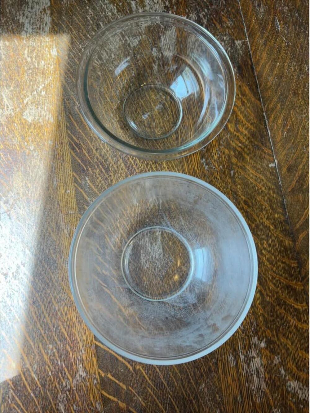 Pyrex mixing bowl